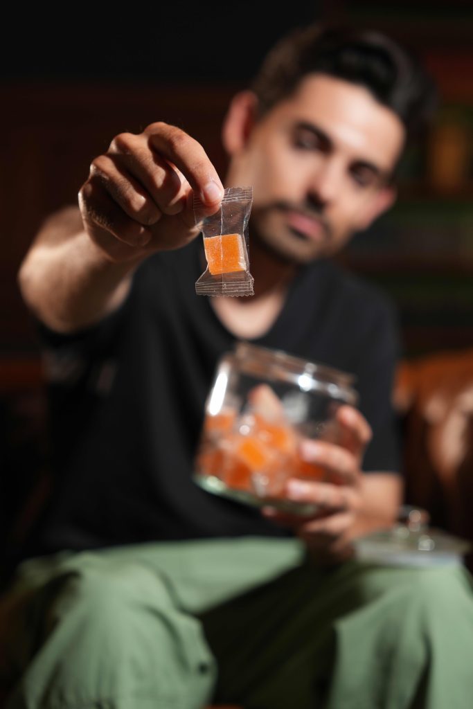 This Seknd Nature bud tender shows off a juicy single cannabis gummy, available in all private members lounges